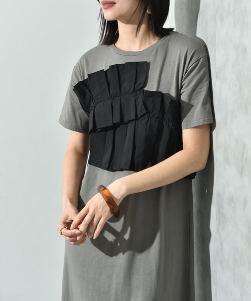 INTERPLANET（インタープラネット）の「異素材プリーツデザインカットワンピース（ワンピース・レディース・グレー/ブラック/ネイビー系・FREE）」の20枚目の写真