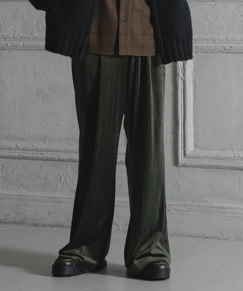 CASPER JOHN（キャスパージョン）の「Drop stitch velor flare slacks