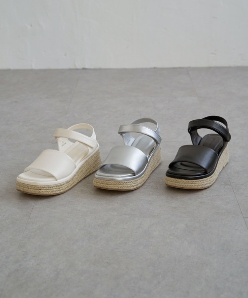 notch.(ノッチ)の「ジュートウエッジサンダル(サンダル・レディース・オフホワイト/ブラック/シルバー系・M/L)」の4枚目の写真
