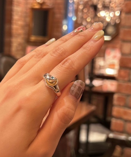 ANU(アヌ)の「happy moon ring - ハッピームーンリング(リング・レディース・シルバー/ゴールド・9号/11号)」の12枚目の写真