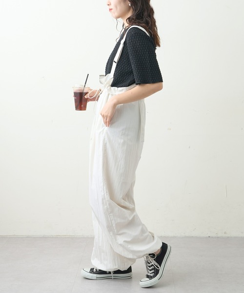 CIAOPANIC TYPY（チャオパニックティピー）の「光沢ナイロンウエストギャザーサス付きパンツ（サロペット/オーバーオール・レディース・ブラック/オフホワイト/ピンク・ONE SIZE）」の12枚目の写真