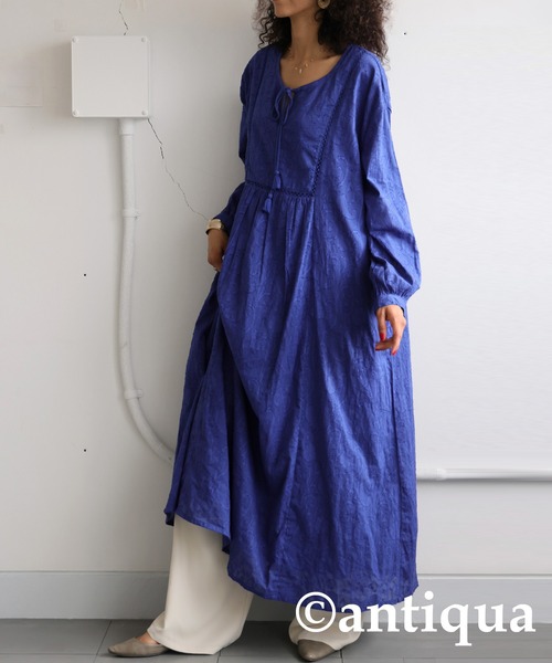 antiqua(アンティカ)の「ダマスク柄刺繍ワンピース(ワンピース・レディース・ブラック/ブルー・R/P)」の19枚目の写真
