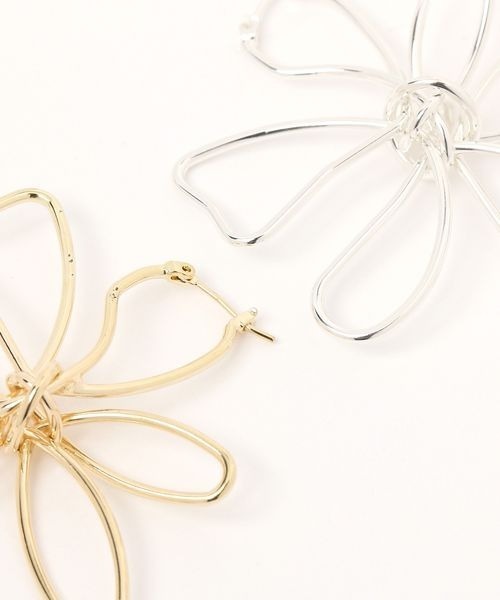 mysty woman(ミスティウーマン)の「フラワーワイヤーピアス 138297(ピアス(両耳用)・レディース・シルバー/ゴールド・FREE)」の8枚目の写真