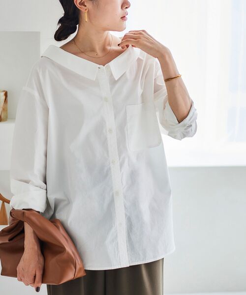 le.coeur blanc（ルクールブラン）の「抜き衿デザインブラウス（シャツ/ブラウス・レディース・ブルー系その他2/オフホワイト・38）」の2枚目の写真