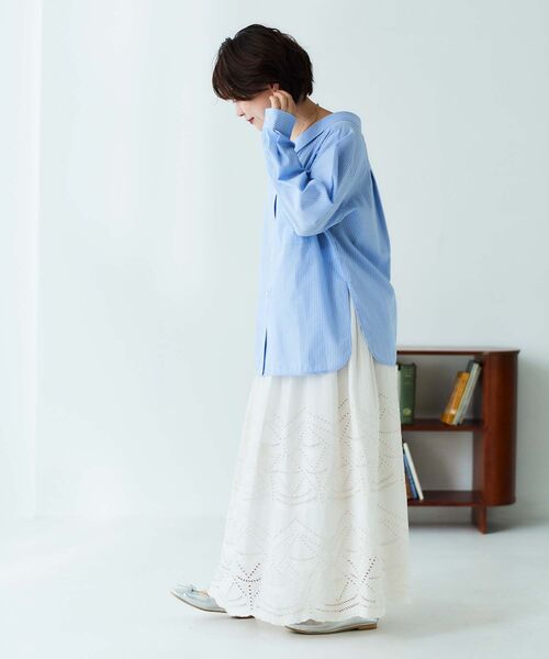 le.coeur blanc（ルクールブラン）の「抜き衿デザインブラウス（シャツ/ブラウス・レディース・ブルー系その他2/オフホワイト・38）」の18枚目の写真