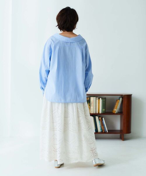 le.coeur blanc（ルクールブラン）の「抜き衿デザインブラウス（シャツ/ブラウス・レディース・ブルー系その他2/オフホワイト・38）」の15枚目の写真