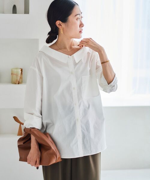 le.coeur blanc（ルクールブラン）の「抜き衿デザインブラウス（シャツ/ブラウス・レディース・ブルー系その他2/オフホワイト・38）」の6枚目の写真