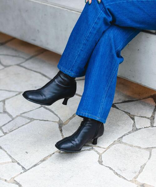 RODE SKO（ロデスコ）の「キトゥンヒールブーツ（ブーツ・レディース・ブラック/シルバー・36/37/38）」の2枚目の写真