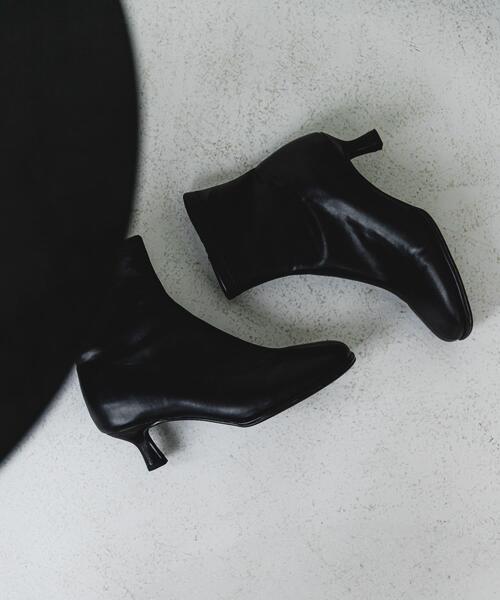 RODE SKO（ロデスコ）の「キトゥンヒールブーツ（ブーツ・レディース・ブラック/シルバー・36/37/38）」の15枚目の写真