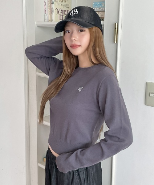 muahmuah(ムーアムーア)の「A'GEM/9 × .kom 『muah muah/ムーアムーア』 STITCH LOGO BASIC KNIT/ステッチロゴベーシックニット(ニット/セーター・レディース・アイボリー/ブラック/グレー/チャコールグレー/ネイビー/ベージュ・FREE)」の17枚目の写真