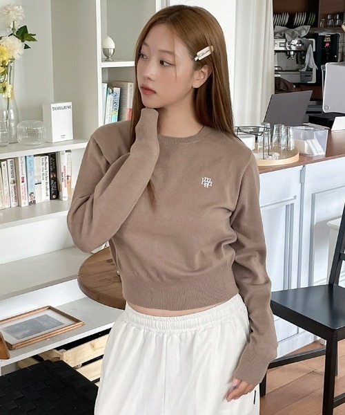 muahmuah(ムーアムーア)の「A'GEM/9 × .kom 『muah muah/ムーアムーア』 STITCH LOGO BASIC KNIT/ステッチロゴベーシックニット(ニット/セーター・レディース・アイボリー/ブラック/グレー/チャコールグレー/ネイビー/ベージュ・FREE)」の21枚目の写真