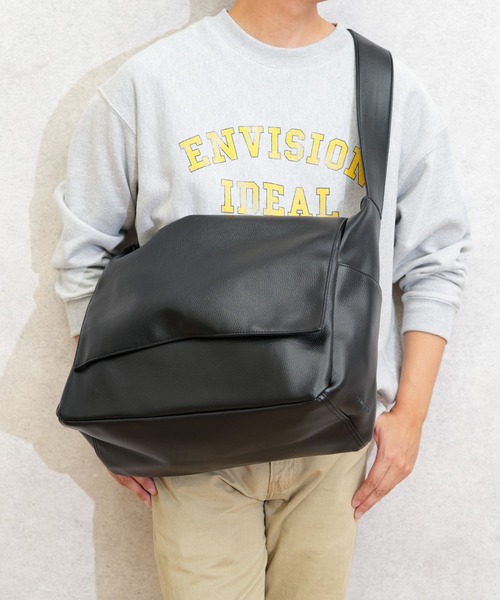 【セール】【NAUGHTIAM/ノーティアム】 合皮ポストマンショルダー 大（ショルダーバッグ）｜NAUGHTIAM（ノーティアム）