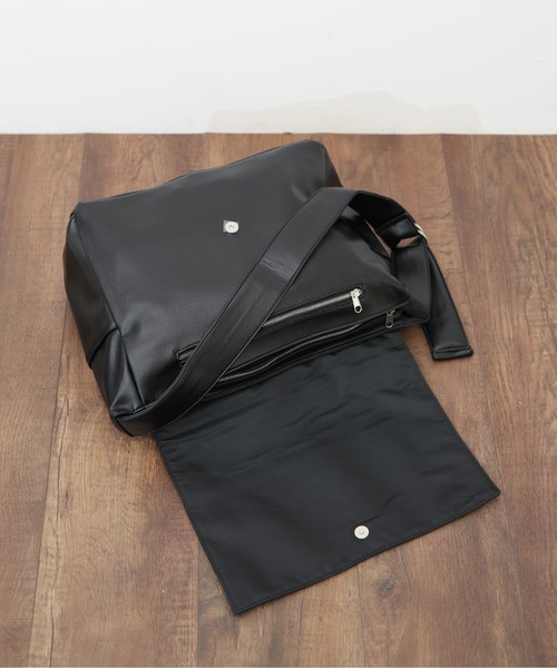 【セール】【NAUGHTIAM/ノーティアム】 合皮ポストマンショルダー 大（ショルダーバッグ）｜NAUGHTIAM（ノーティアム）