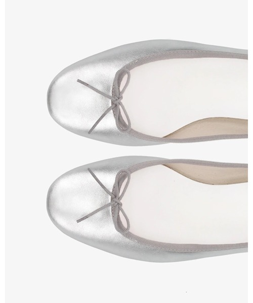 Repetto（レペット）の「Camille バレリーナ - EUサイズ / V511VEM（パンプス・レディース・シルバー・36.5/38.5/38/37.5/37/36/39/35）」の3枚目の写真