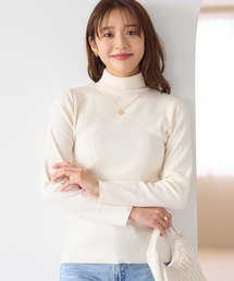 もっちりタッチタートルネックニット