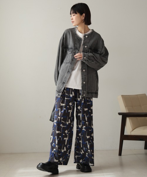 Bou Jeloud(ブージュルード)の「ウォッシュデニムジャケット(デニムジャケット・レディース・ブラック/ブルー/ネイビー・38)」の6枚目の写真