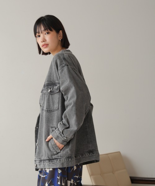 Bou Jeloud(ブージュルード)の「ウォッシュデニムジャケット(デニムジャケット・レディース・ブラック/ブルー/ネイビー・38)」の7枚目の写真