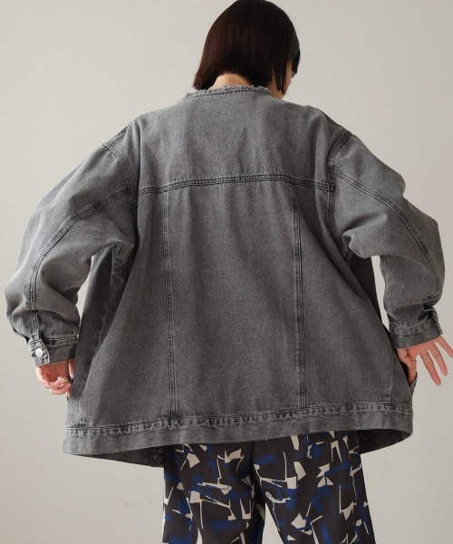 Bou Jeloud(ブージュルード)の「ウォッシュデニムジャケット(デニムジャケット・レディース・ブラック/ブルー/ネイビー・38)」の9枚目の写真