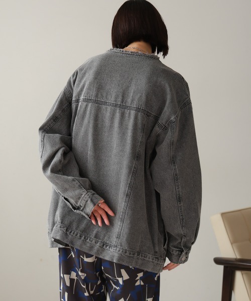 Bou Jeloud(ブージュルード)の「ウォッシュデニムジャケット(デニムジャケット・レディース・ブラック/ブルー/ネイビー・38)」の11枚目の写真