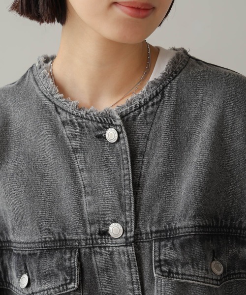 Bou Jeloud(ブージュルード)の「ウォッシュデニムジャケット(デニムジャケット・レディース・ブラック/ブルー/ネイビー・38)」の12枚目の写真
