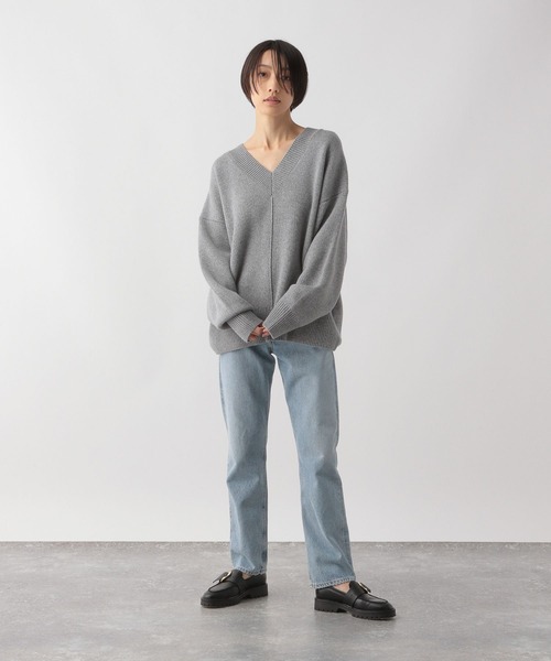 STERNBERG（スタンバーグ）の「ウールカシミヤVネックニットプルオーバー（ニット/セーター・レディース・ブラック/チャコールグレー/ブルー・FREE）」の12枚目の写真