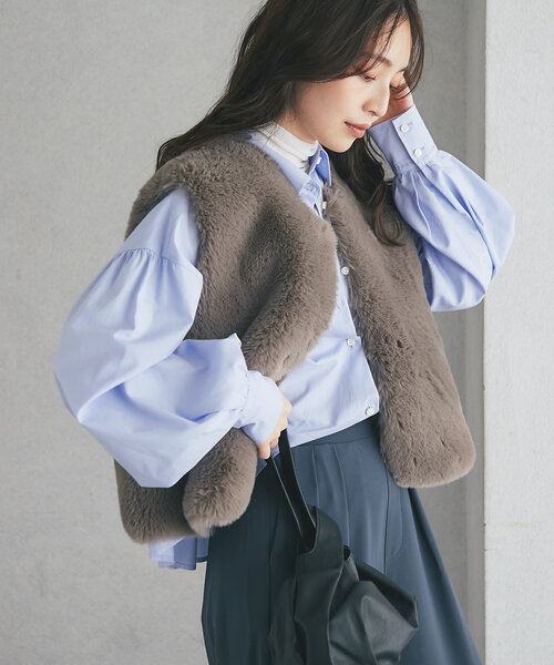 ラブティックボンボン　2WAY　フェイクファーショートジレ La boutique BonBon（ラブティックボンボン）の「【2WAY