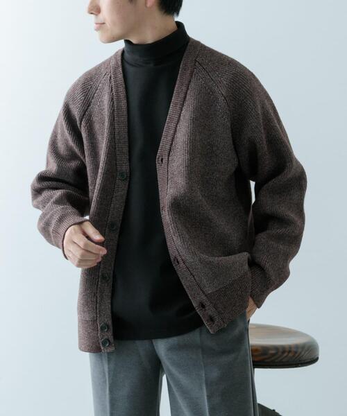 ITEMS URBANRESEARCH(アイテムズ アーバンリサーチ)の「マシンウォッシャブル マシュマロ ニット カーディガン(カーディガン/ボレロ・メンズ・ブラウン/ブラック/ブルー・MEDIUM/LARGE)」の14枚目の写真