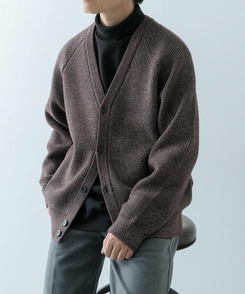 ITEMS URBANRESEARCH(アイテムズ アーバンリサーチ)の「マシンウォッシャブル マシュマロ ニット カーディガン(カーディガン/ボレロ・メンズ・ブラウン/ブラック/ブルー・MEDIUM/LARGE)」の15枚目の写真