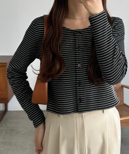 callautia（カラウティア）の「クロップドボーダーカーディガン（カーディガン/ボレロ・レディース・アイボリー/ブラック/ホワイト・SMALL/MEDIUM/LARGE）」の3枚目の写真