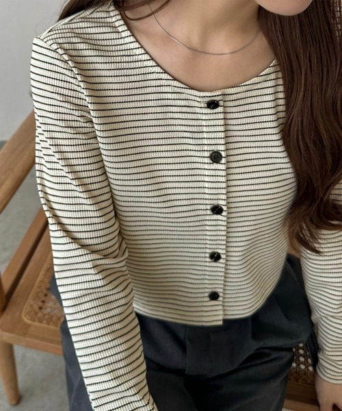 callautia（カラウティア）の「クロップドボーダーカーディガン（カーディガン/ボレロ・レディース・アイボリー/ブラック/ホワイト・SMALL/MEDIUM/LARGE）」の4枚目の写真