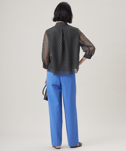 自由区(ジユウク)の「ジオメトリックフラワーレースクロップド丈シャツ ブラウス(シャツ/ブラウス・レディース・アイボリー系/黄土色系/グレー系/パイングリーン系/ダークオリーブ・44/46)」の12枚目の写真