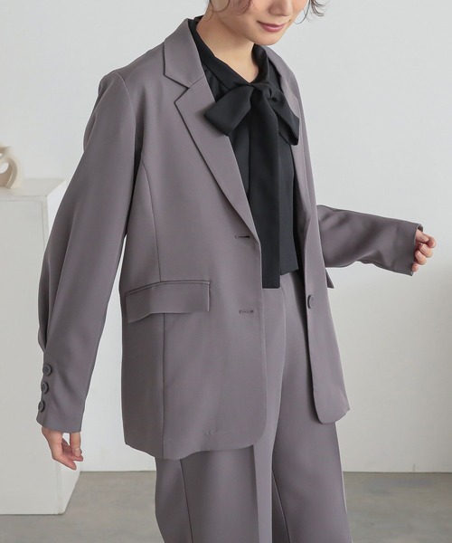 n'OrLABEL(ノアールレーベル)の「【セットアップ対応】『袖タックシングルテーラードジャケット』(テーラードジャケット・レディース・ブラック/グレー・2/1)」の2枚目の写真