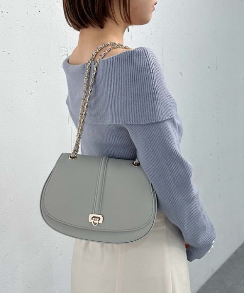 archives(アルシーヴ)の「ラウンドフラップショルダーバッグ(ショルダーバッグ・レディース・グレー/アイボリー/ブラック・FREE)」の4枚目の写真