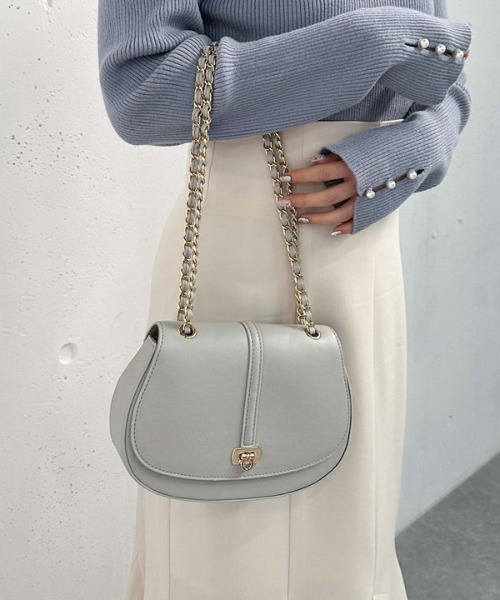 archives(アルシーヴ)の「ラウンドフラップショルダーバッグ(ショルダーバッグ・レディース・グレー/アイボリー/ブラック・FREE)」の5枚目の写真