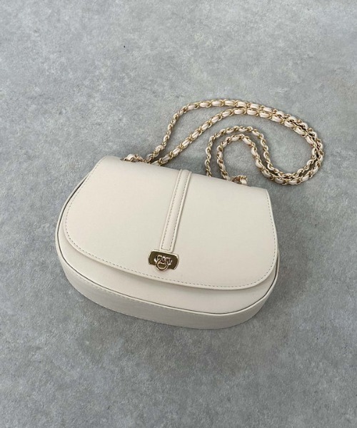 archives(アルシーヴ)の「ラウンドフラップショルダーバッグ(ショルダーバッグ・レディース・グレー/アイボリー/ブラック・FREE)」の14枚目の写真