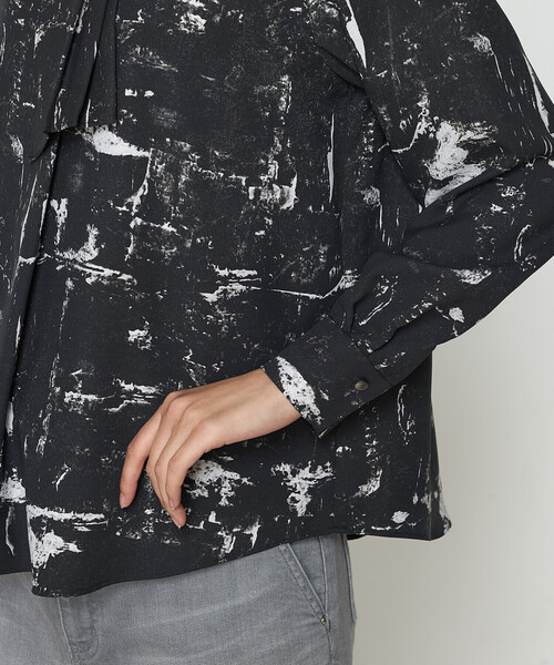 COMME CA（コムサ）の「【2WAY】アムンゼン大理石プリント ボウブラウス（シャツ/ブラウス・レディース・ブラック系その他・11号/9号）」の17枚目の写真