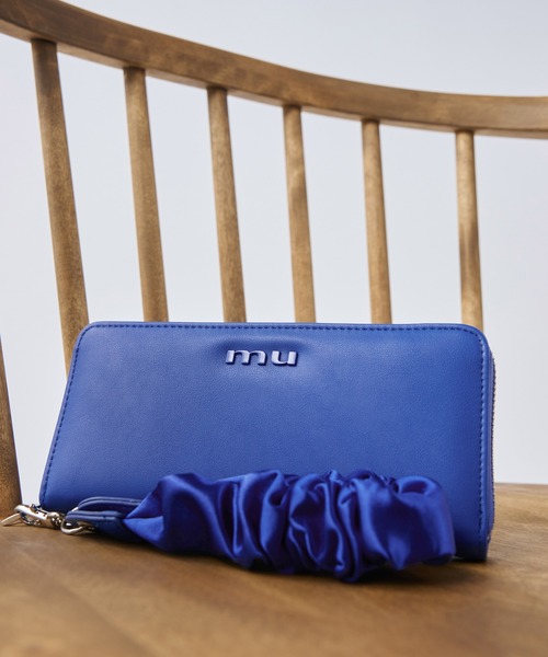 MURUA(ムルーア)の「MURUA(ムルーア) ラウンドファスナー長財布 MR-W1331 ギャザーチャーム(財布・レディース・ブラック/ベージュ/ブルー・FREE)」の3枚目の写真