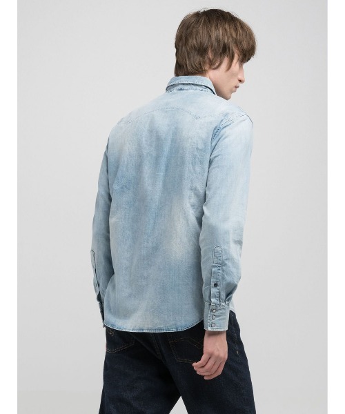 REPLAY（リプレイ）の「R刺繍入りウエスタンデニムシャツ（シャツ/ブラウス・メンズ・ライトブルー・MEDIUM/LARGE/X-LARGE/SMALL）」の3枚目の写真