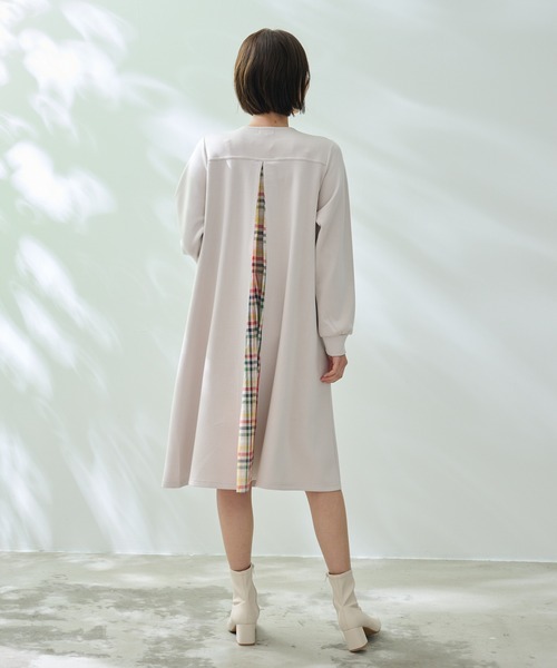 Arnold Palmer（アーノルドパーマー）の「バック パーマーチェック ワンピース（ワンピース・レディース・ネイビー/ライトベージュ/ブラック・L/M/S）」の16枚目の写真