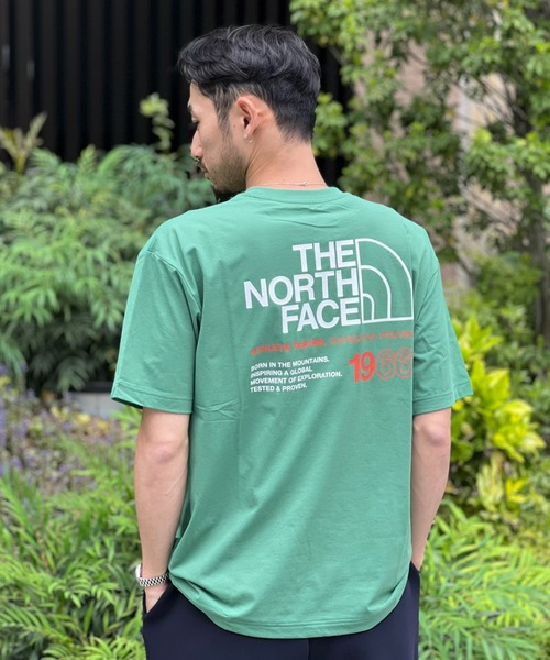 THE NORTH FACE(ザノースフェイス)の「【THE NORTH FACE】S/S ES 66 Logo Wide Tee ショートスリーブ ES 66 ロゴワイドティー(Tシャツ/カットソー・メンズ・ブルー/ブラック/ホワイト/グリーン/グレー・MEDIUM/X-LARGE/LARGE)」の4枚目の写真