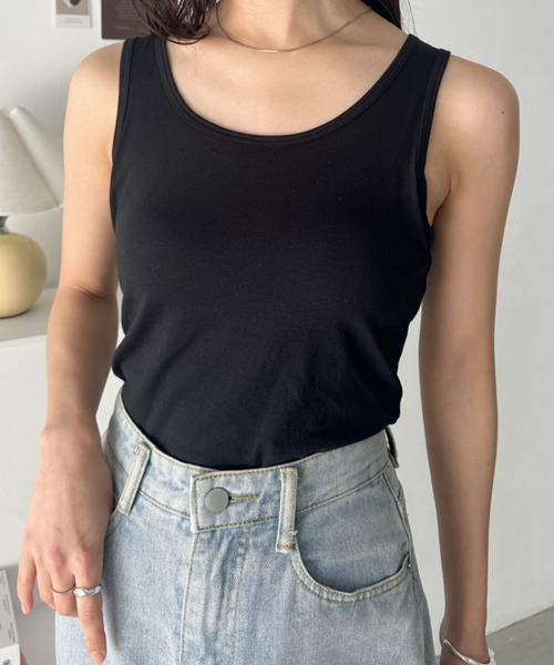 CLEA（クレア）の「【吸汗速乾】カップ付きベーシックタンクトップ（タンクトップ・レディース・モカ/ホワイト/グレー/ブラック・FREE）」の5枚目の写真