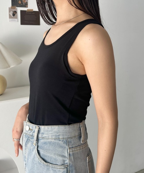 CLEA（クレア）の「【吸汗速乾】カップ付きベーシックタンクトップ（タンクトップ・レディース・モカ/ホワイト/グレー/ブラック・FREE）」の7枚目の写真