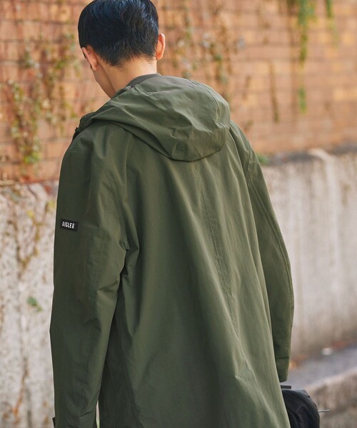 AIGLE(エーグル)の「透湿防水 ロングフーデッドコート(マウンテンパーカー・メンズ・ダークブルー/モスグリーン/ベージュ/サンドベージュ・L/M/S/XL)」の17枚目の写真