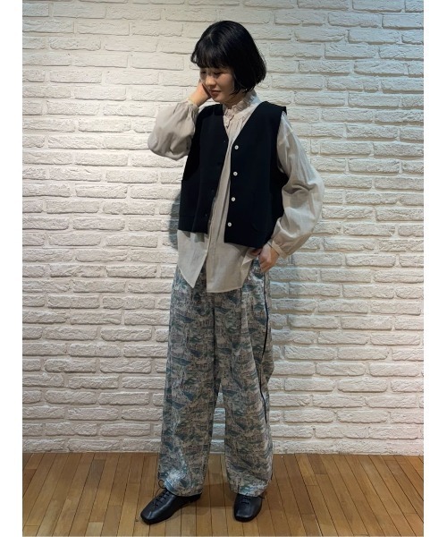 ADIEU TRISTESSE（アデュートリステス）の「レースアップバブーシュ（その他シューズ・レディース・グレイッシュベージュ/ゴールド/ブラック・S/M/L）」の6枚目の写真