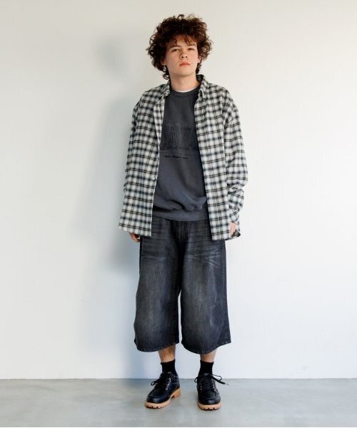 GLAZOS（グラソス）の「【大人向けサイズあり】【GLSW.】デニム・ワイドバギーショーツ（デニムパンツ・キッズ・ブルー/ブラック・M/L/LL/S）」の3枚目の写真