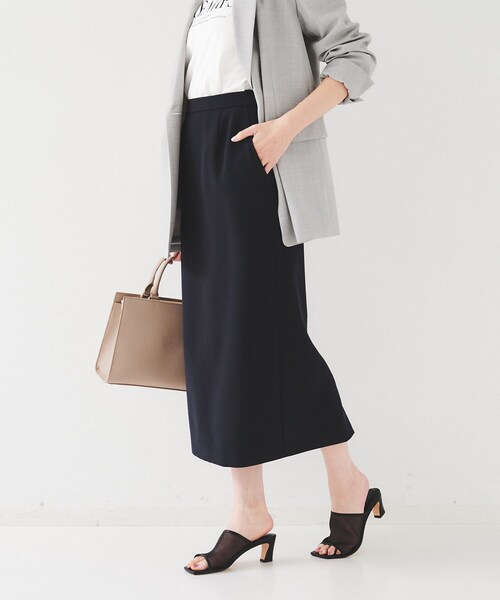 UNTITLED（アンタイトル）の「【後ろウエストゴム/洗える】ストレッチ ナロースカート（スカート・レディース・ナチュラル/ネイビー/ブラック/チャコールグレー・03/00/01/02/04/44/46/48/50/42）」の18枚目の写真
