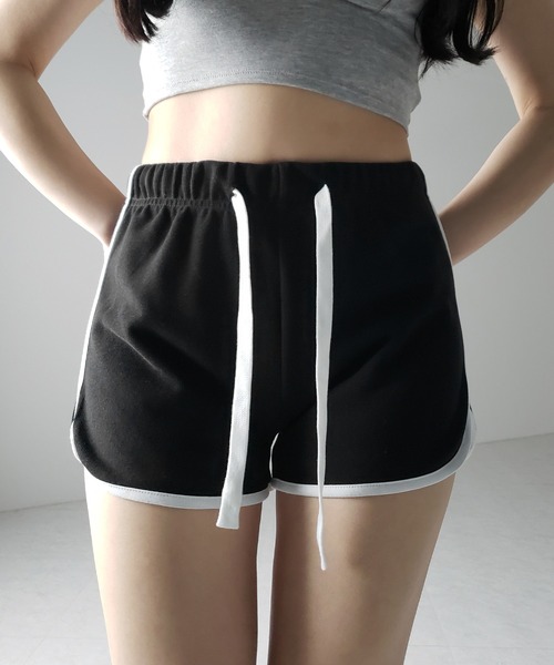 me+em select（ミームセレクト）の「【 ３color 】サイドラインパイピングスウェットショートパンツ ／ sideline piping sweat short pants（その他パンツ・レディース・ブラック/ライトグレー/ダークグレー・SMALL/MEDIUM/LARGE）」の9枚目の写真