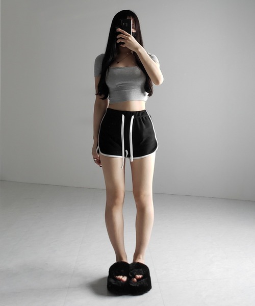 me+em select（ミームセレクト）の「【 ３color 】サイドラインパイピングスウェットショートパンツ ／ sideline piping sweat short pants（その他パンツ・レディース・ブラック/ライトグレー/ダークグレー・SMALL/MEDIUM/LARGE）」の17枚目の写真