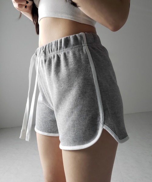me+em select（ミームセレクト）の「【 ３color 】サイドラインパイピングスウェットショートパンツ ／ sideline piping sweat short pants（その他パンツ・レディース・ブラック/ライトグレー/ダークグレー・SMALL/MEDIUM/LARGE）」の19枚目の写真
