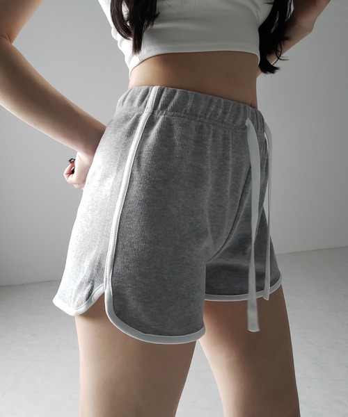 me+em select（ミームセレクト）の「【 ３color 】サイドラインパイピングスウェットショートパンツ ／ sideline piping sweat short pants（その他パンツ・レディース・ブラック/ライトグレー/ダークグレー・SMALL/MEDIUM/LARGE）」の20枚目の写真
